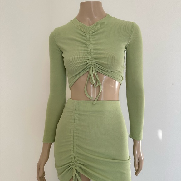 Top Skirt set used size S - Picture 4 of 4